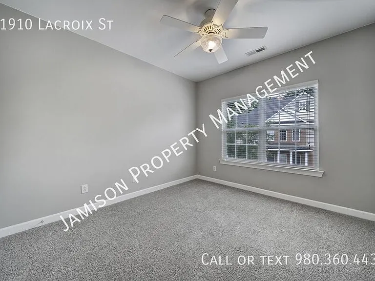 11910 Lacroix St — Photo 21