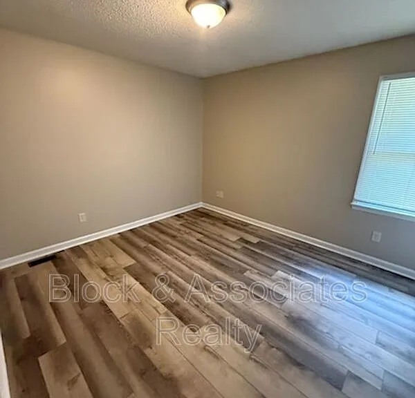 610 Woodland Cir — Photo 7