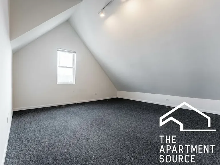2440 N Ashland Ave #2 — Photo 9