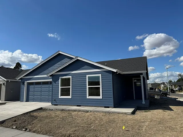 3 bed, 1639 sqft, $2,800 — Photo 2