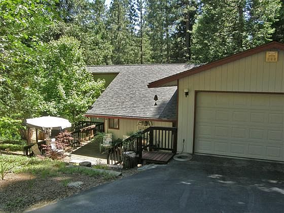 2nd image of 1417 Patricia Ln
