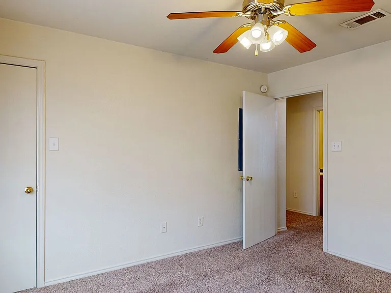 2806 Kerrville Ct #B — Photo 14