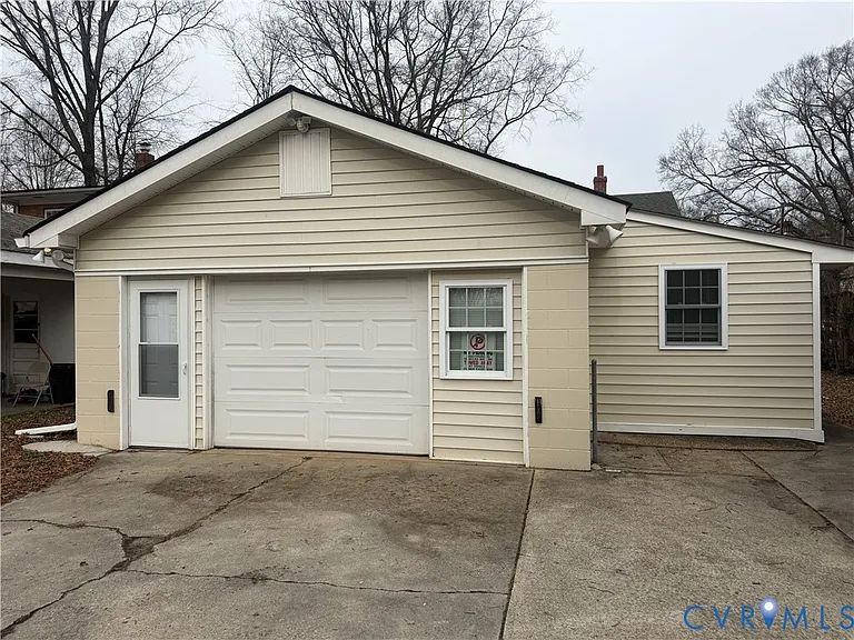 211 Jefferson Ave — Photo 17