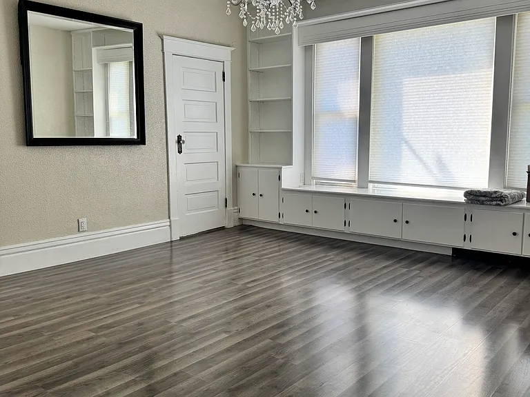 315 Jackson St — Photo 10