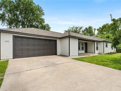 1409 N Arkansas St, Rogers, AR, 72756