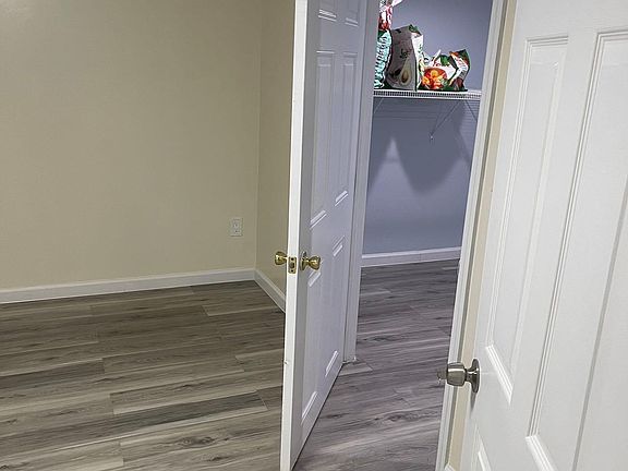 4th image of 48 Mallory Ave #Basement