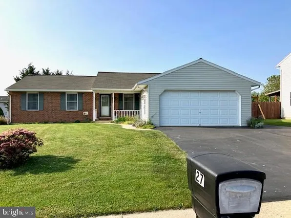 27 Treeline Dr, Newmanstown, PA 17073