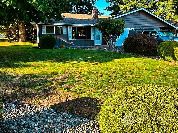 2nd image of 2832 Wilderness Drive SE