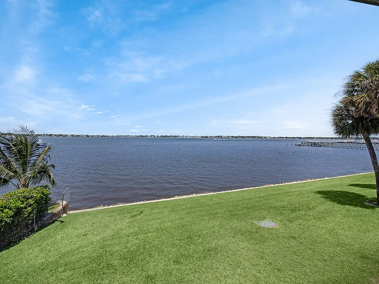 175 SE Saint Lucie Blvd #F116 — Photo 22