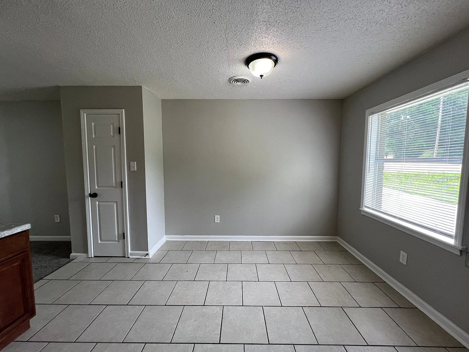 1207 Tahoe Rd — Photo 4