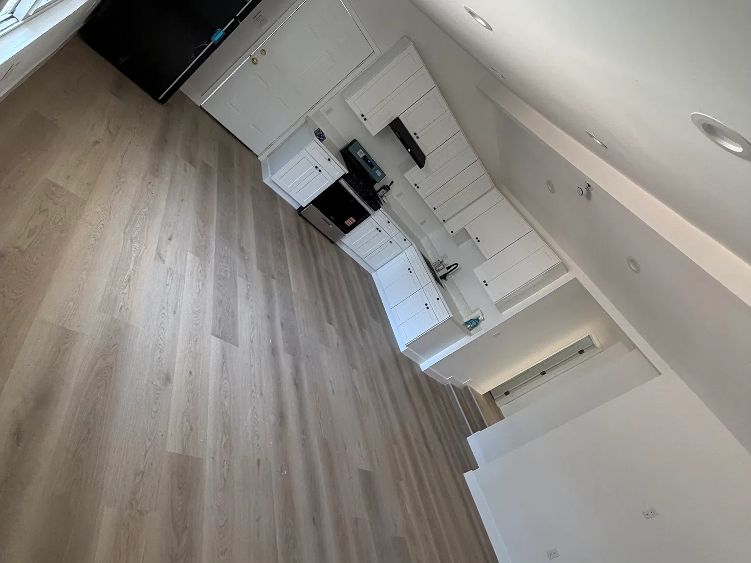 1 bed, 550 sqft, $2,300 — Photo 2