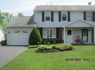 4309 Twilight Ln, Hamburg, NY 14075