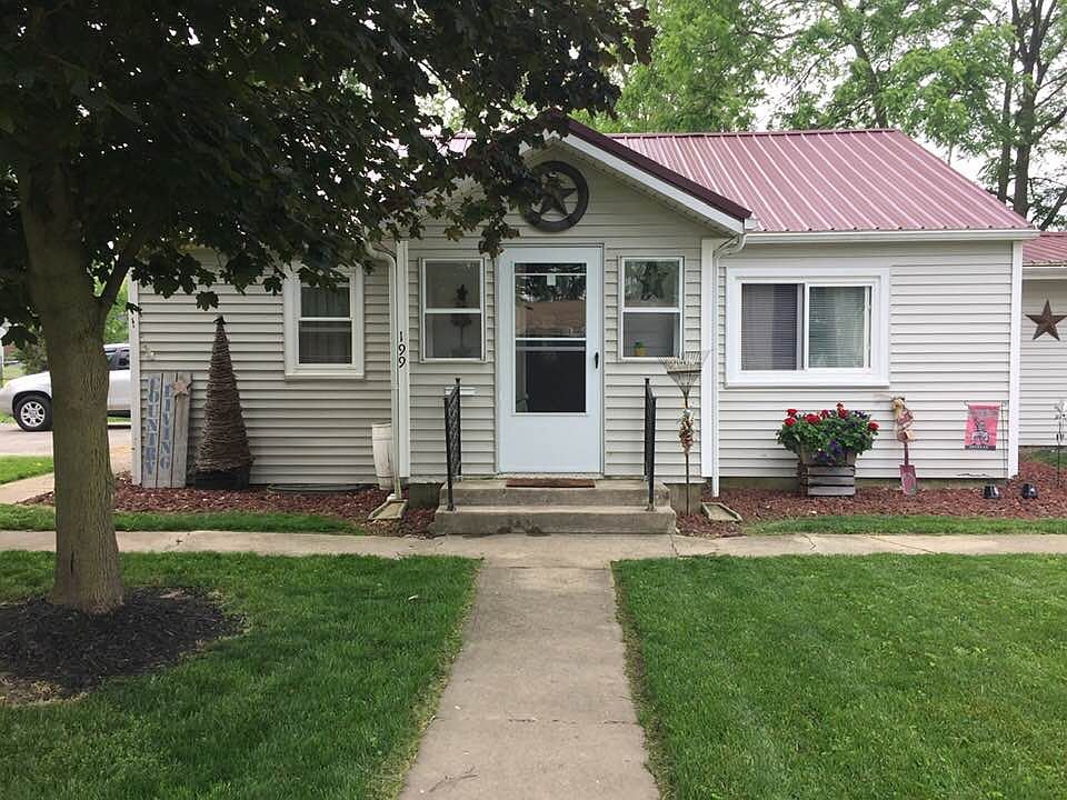 2nd image of 199 W 1st St