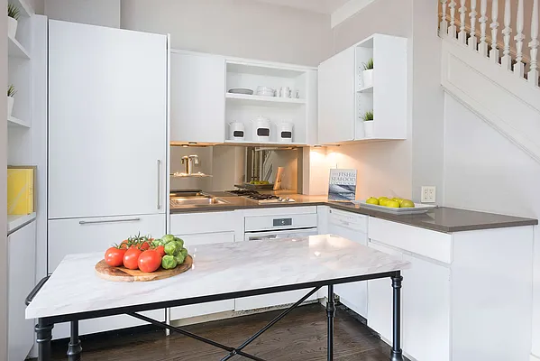 Sold by Compass | media 11