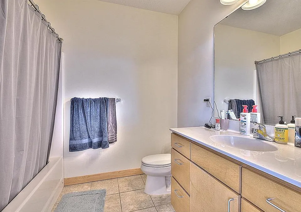 2600 University Ave SE #417