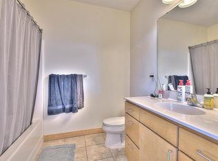 2600 University Ave SE APT 417, Minneapolis, MN 55414