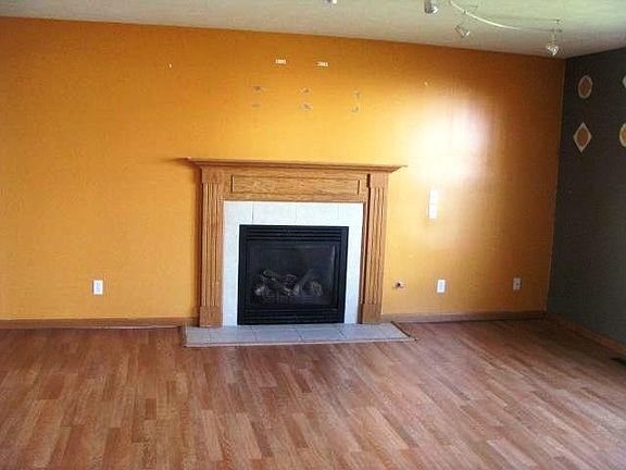 3rd image of 952 Natalie Way