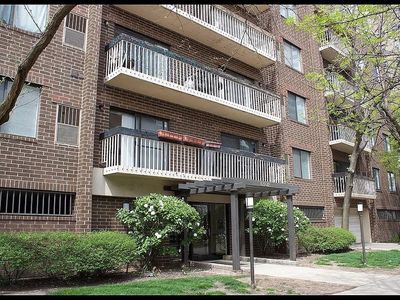 6102 N Sheridan Rd APT 503, Chicago, IL, 60660