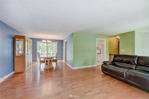 1230 204th Pl SE