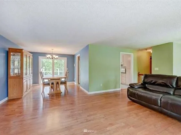 1230 204th Pl SE, Bothell, WA 98012