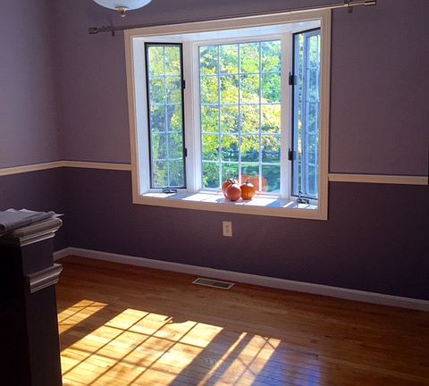 Open Concept Eat In Kitchen