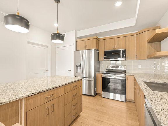 3rd image of 1522 N Quail Dr #1103