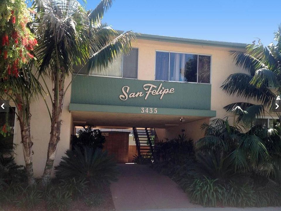 San Felipe Plaza, front entrance