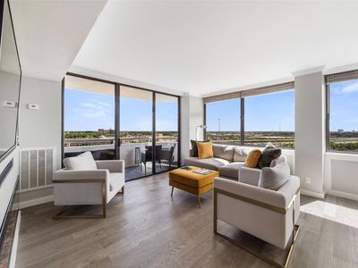 3525 Sage Rd APT 1403, Houston, TX, 77056