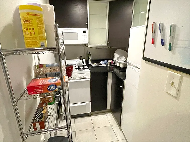 50 Follen St #4 — Photo 5