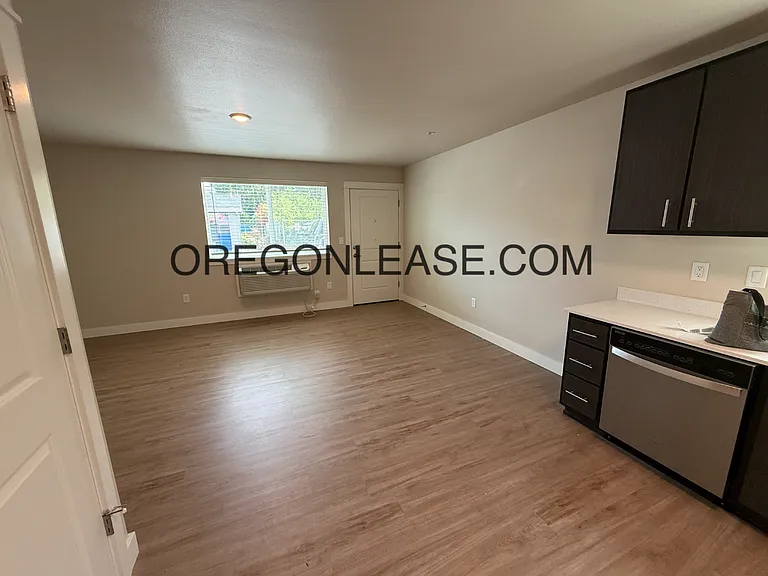 4040 Horace St #12 — Photo 10