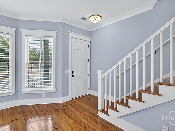 3rd image of 551 E Gwinnett Street