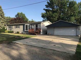 315 Park St, Maynard, IA 50655