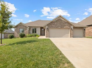 1995 Grindstone Ave, Springfield, MO 65802