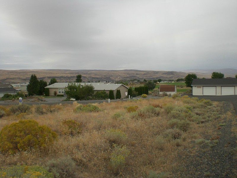 1st image of 850 Desert Aire Dr SW