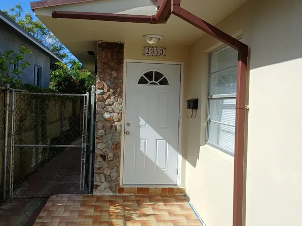 2353 NW 33rd St, Miami, FL 33142