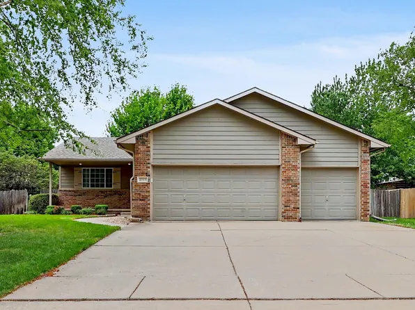 2717 N Parkridge St, Wichita, KS 67205