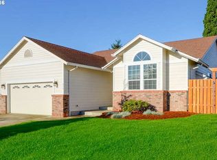 626 S Taylor Ct, Molalla, OR 97038
