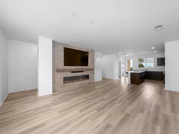 5232 Beachfront Cove St #81, San Diego, CA 92154