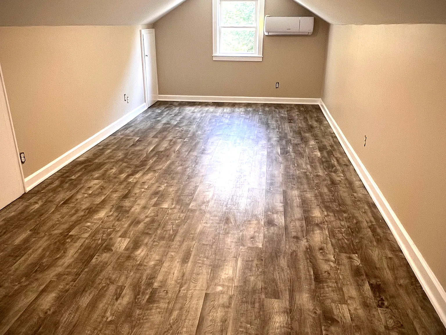 2 bed, 1100 sqft, $1,550 — Photo 4
