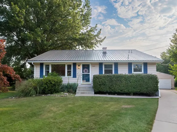 3105 Broadlawn Dr, Erie, PA 16506