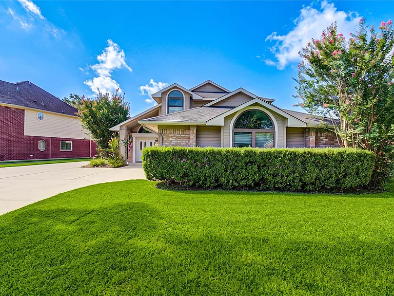 13103 Wickersham Ln — Photo 6