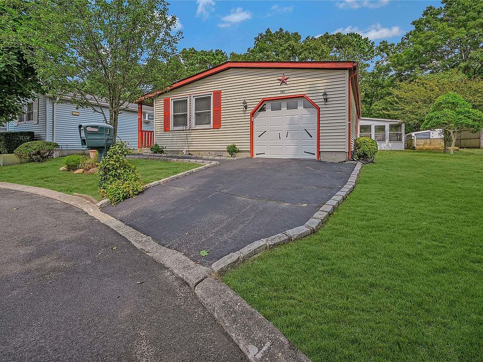 1st image of 1 Village Circle E #1