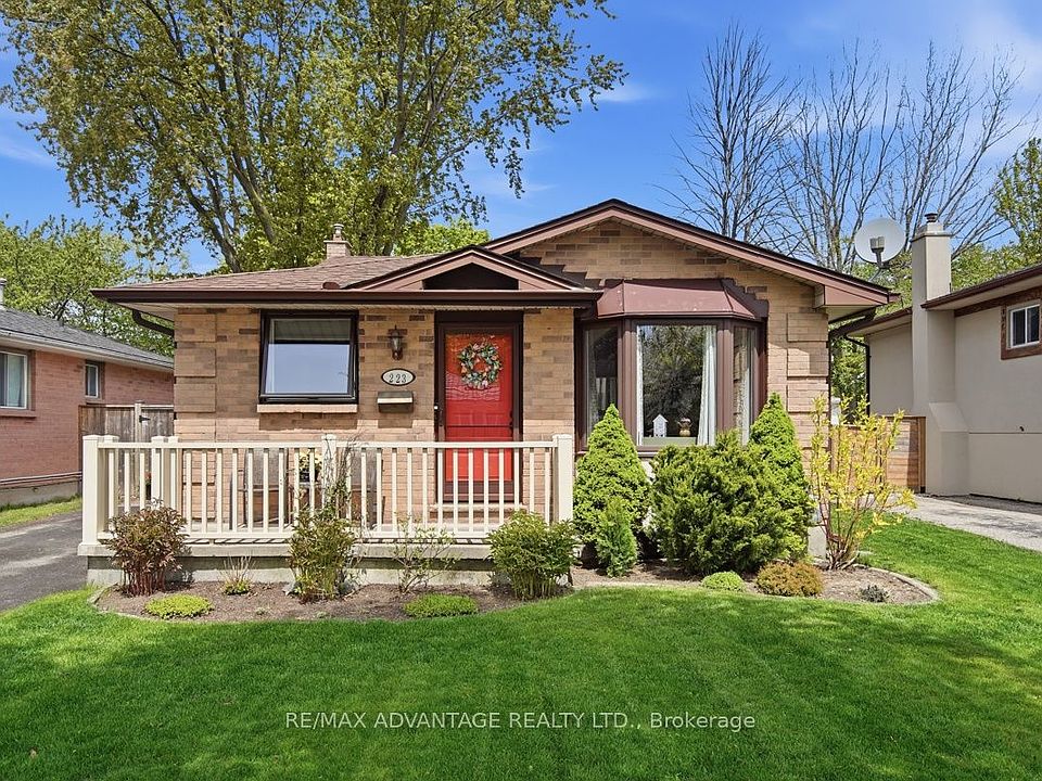 1st image of 223 Ardsley Cres