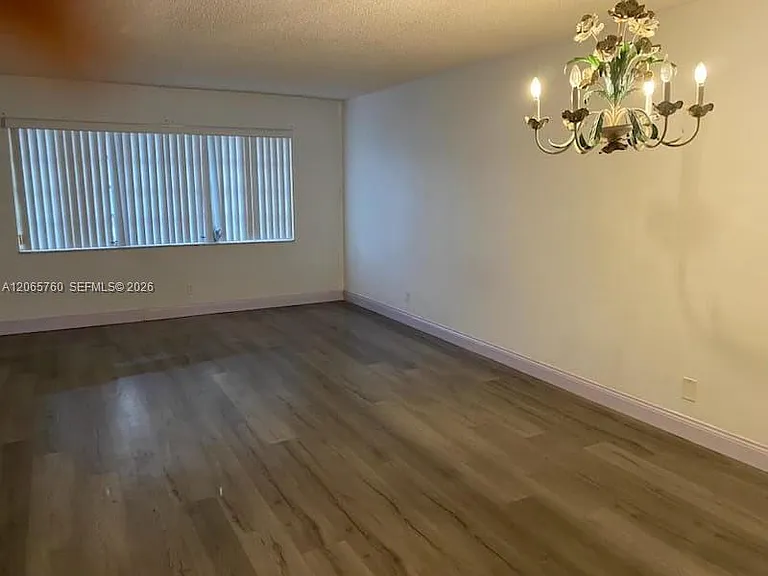 410 SE 2nd St #408 — Photo 5