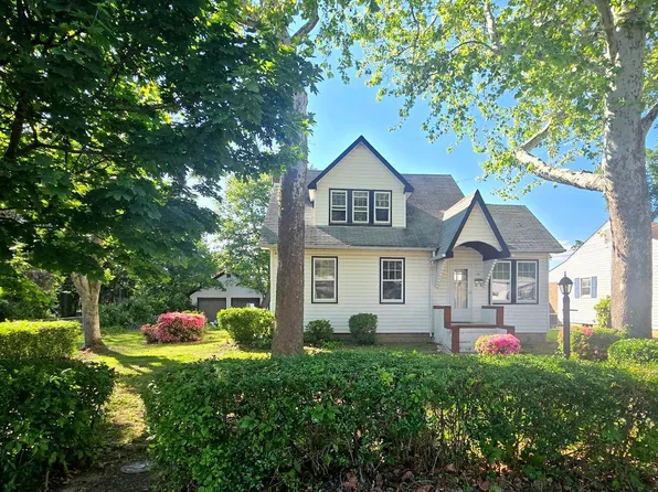 220 Meadow Rd, Pasadena, MD 21122