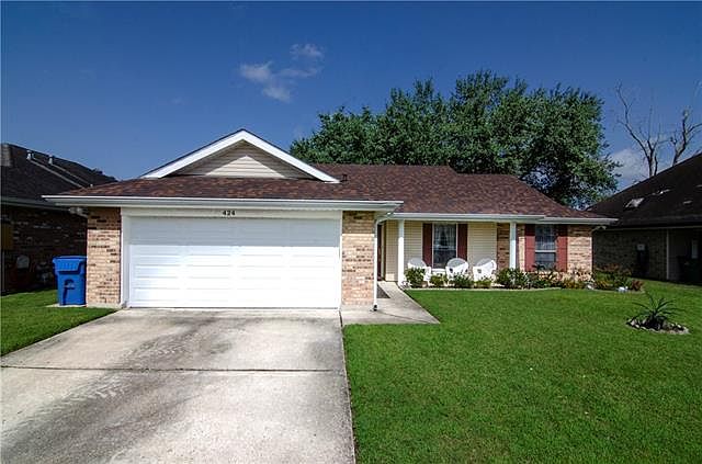 1st image of 424 Evergreen Dr