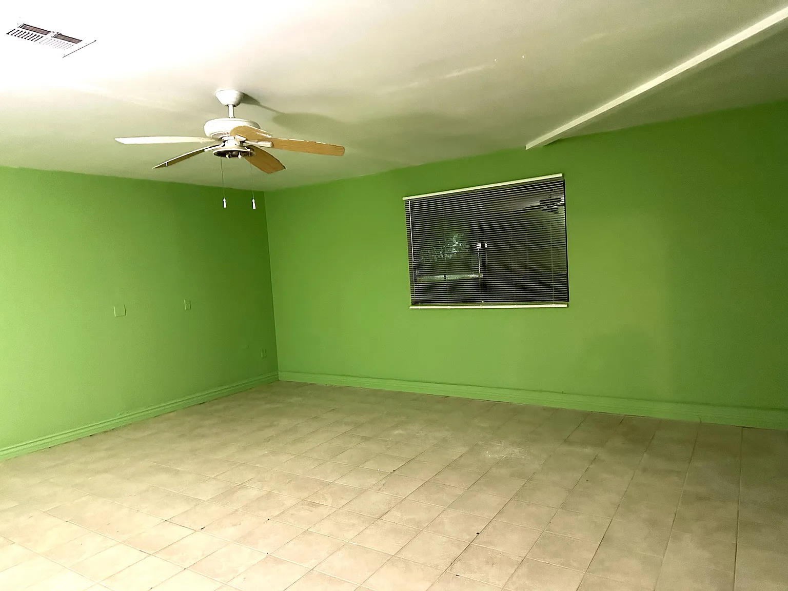 3 bed, 1400 sqft, $2,800 — Photo 3