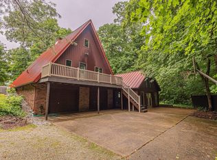 1704 E Maple Dr, Huntingburg, IN 47542