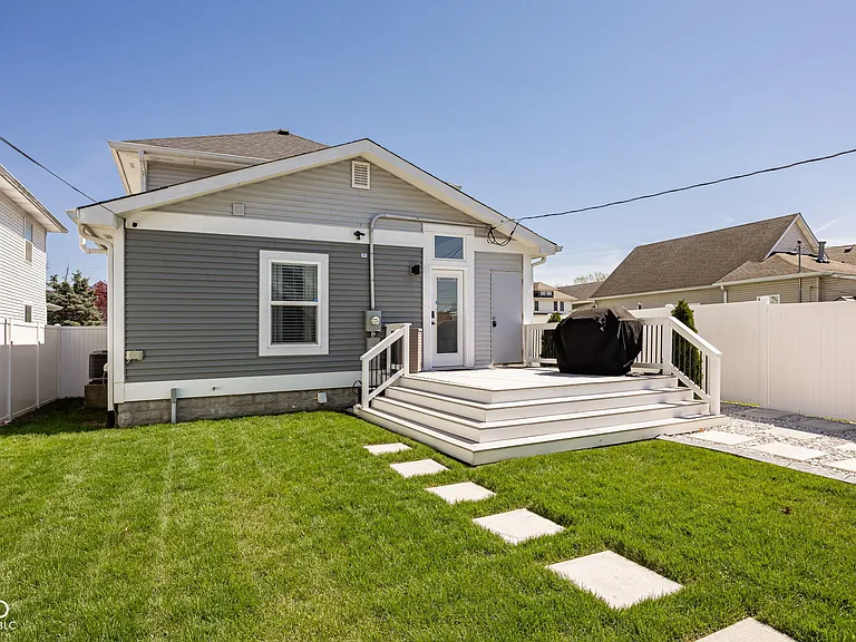 2934 Macpherson Ave — Photo 41
