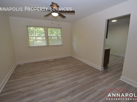 5th image of 921 Blue Ridge Dr